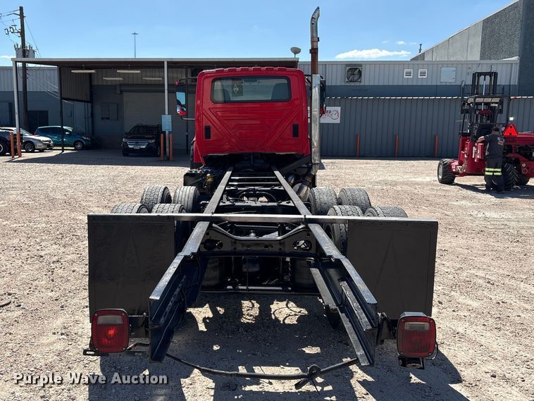 image for item EU7445 2016 International 7600 truck cab and chassis