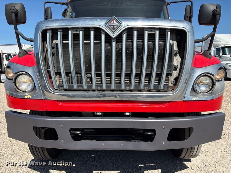 image for item EU7445 2016 International 7600 truck cab and chassis