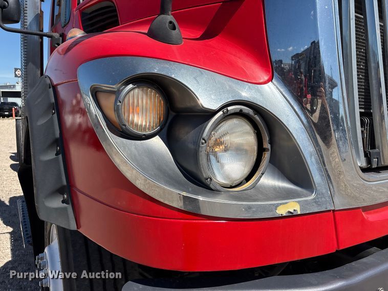 image for item EU7445 2016 International 7600 truck cab and chassis