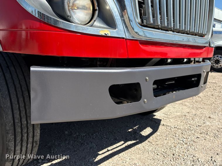 image for item EU7445 2016 International 7600 truck cab and chassis