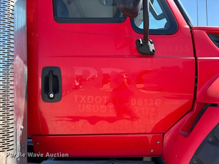 image for item EU7445 2016 International 7600 truck cab and chassis