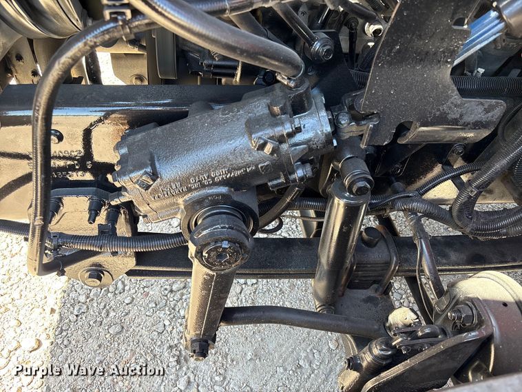 image for item EU7445 2016 International 7600 truck cab and chassis