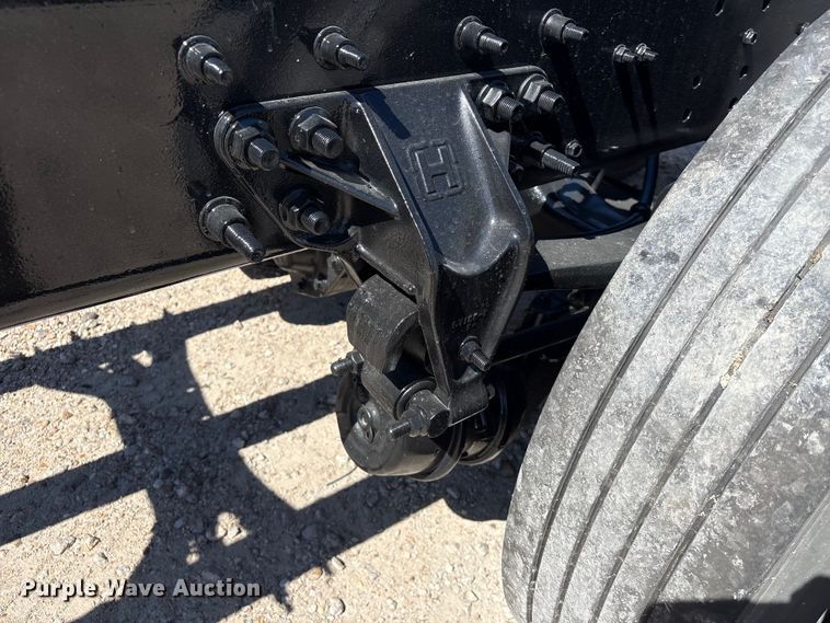 image for item EU7445 2016 International 7600 truck cab and chassis