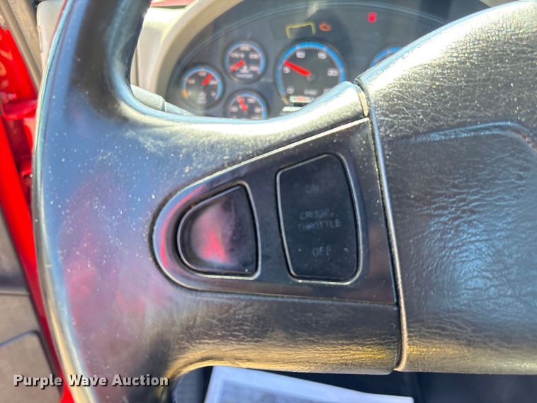 image for item EU7445 2016 International 7600 truck cab and chassis