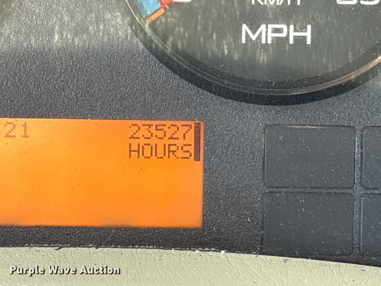 image for item EU7445 2016 International 7600 truck cab and chassis