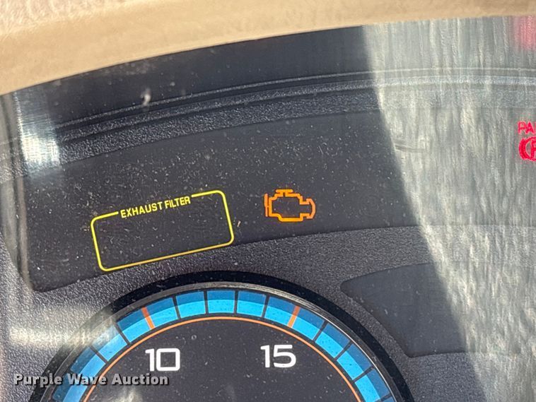 image for item EU7445 2016 International 7600 truck cab and chassis