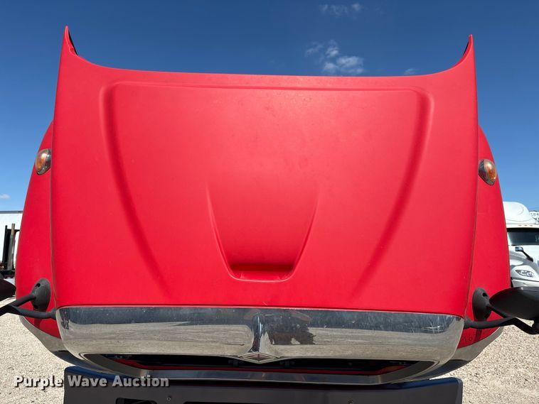 image for item EU7445 2016 International 7600 truck cab and chassis