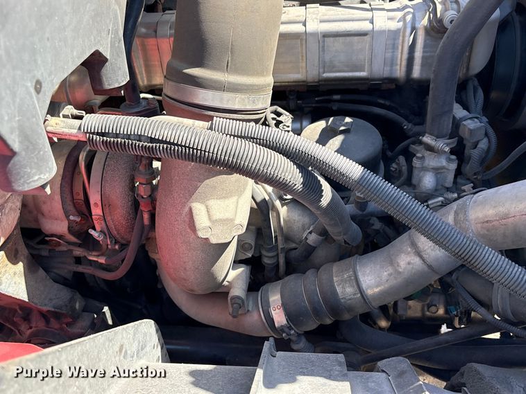 image for item EU7445 2016 International 7600 truck cab and chassis