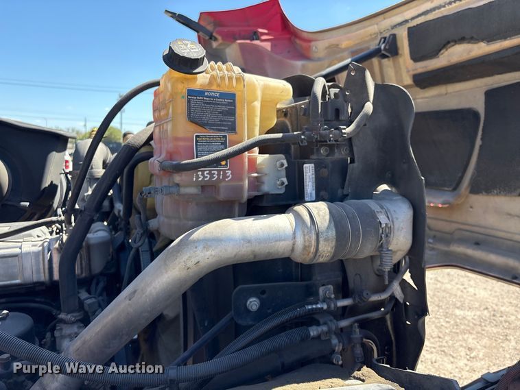 image for item EU7445 2016 International 7600 truck cab and chassis