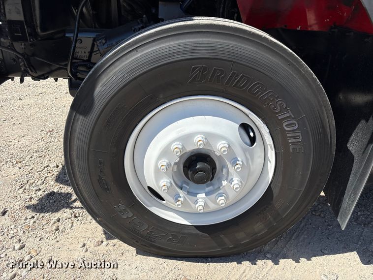 image for item EU7445 2016 International 7600 truck cab and chassis