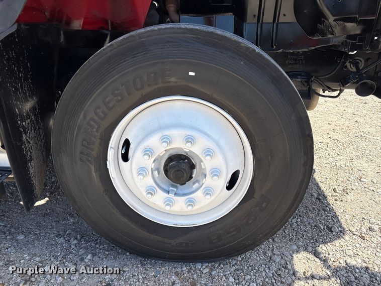 image for item EU7445 2016 International 7600 truck cab and chassis