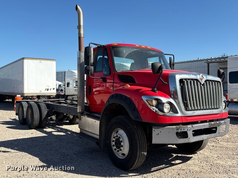 image for item EU7446 2015 International 7600 truck cab and chassis