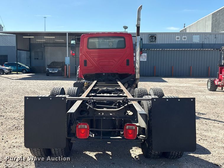 image for item EU7446 2015 International 7600 truck cab and chassis