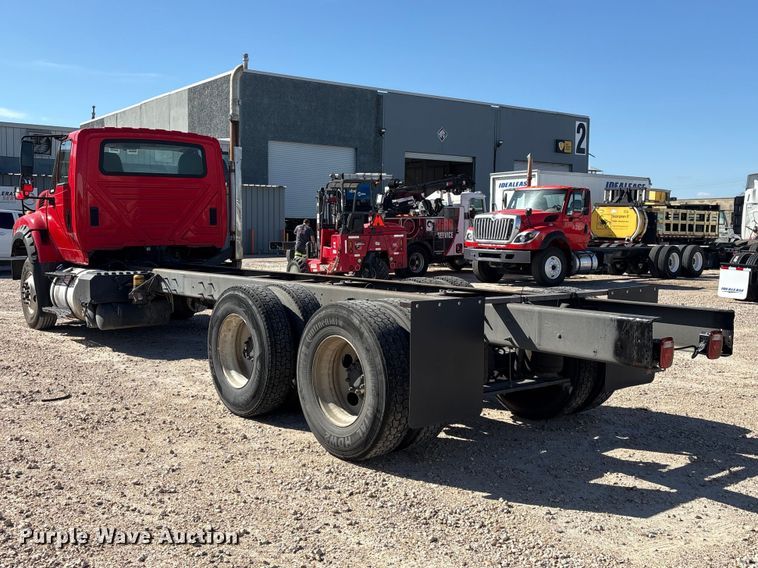 image for item EU7446 2015 International 7600 truck cab and chassis