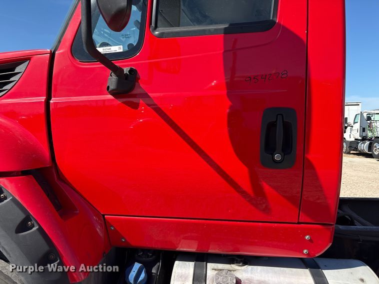 image for item EU7446 2015 International 7600 truck cab and chassis