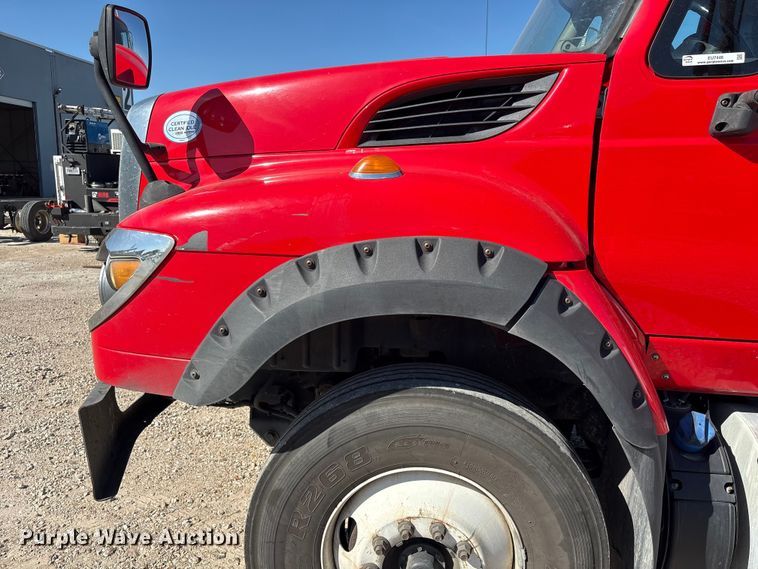 image for item EU7446 2015 International 7600 truck cab and chassis