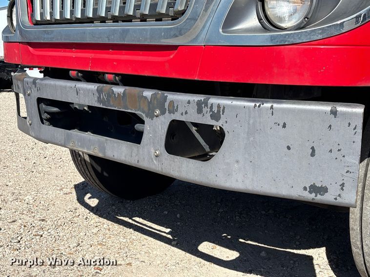 image for item EU7446 2015 International 7600 truck cab and chassis