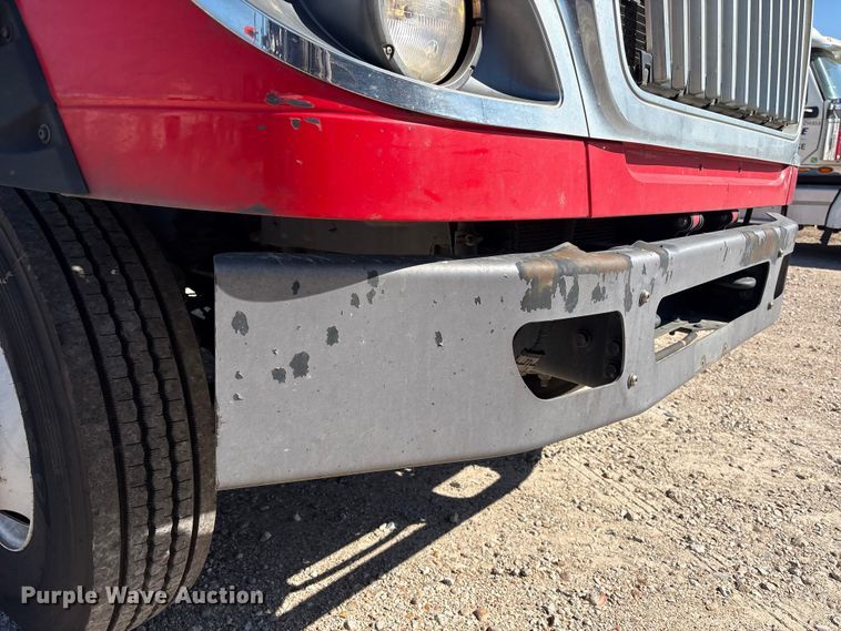 image for item EU7446 2015 International 7600 truck cab and chassis