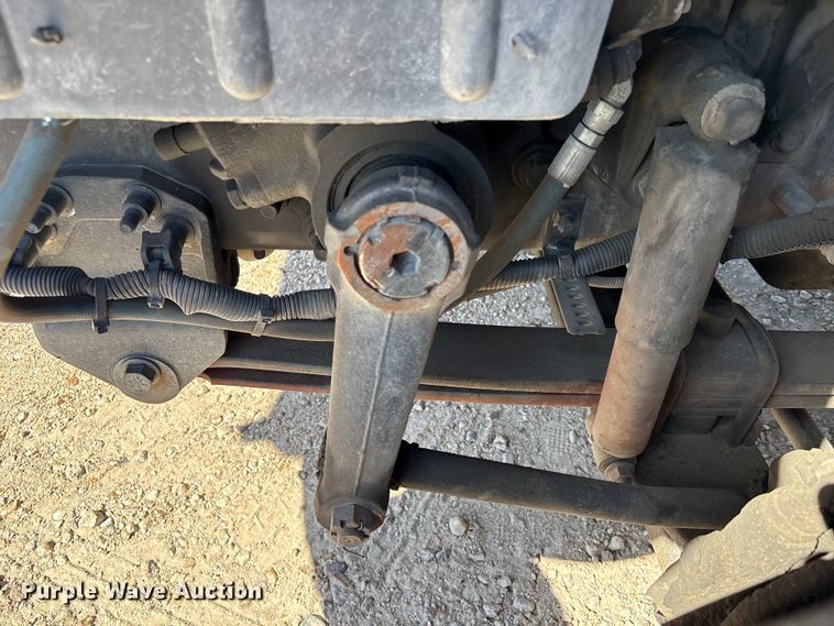 image for item EU7446 2015 International 7600 truck cab and chassis