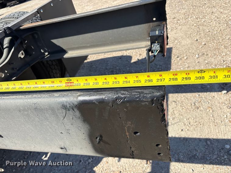 image for item EU7446 2015 International 7600 truck cab and chassis