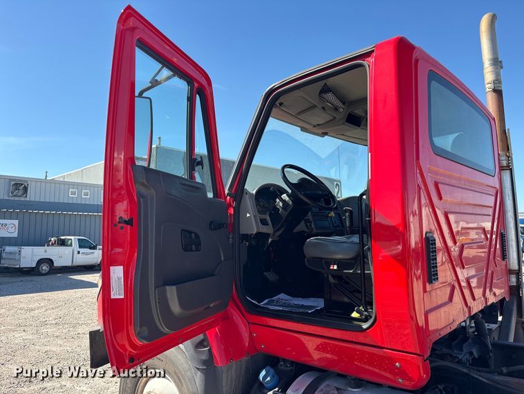 image for item EU7446 2015 International 7600 truck cab and chassis