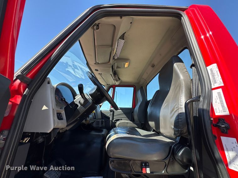 image for item EU7446 2015 International 7600 truck cab and chassis