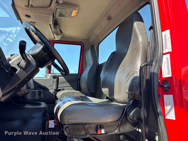 image for item EU7446 2015 International 7600 truck cab and chassis