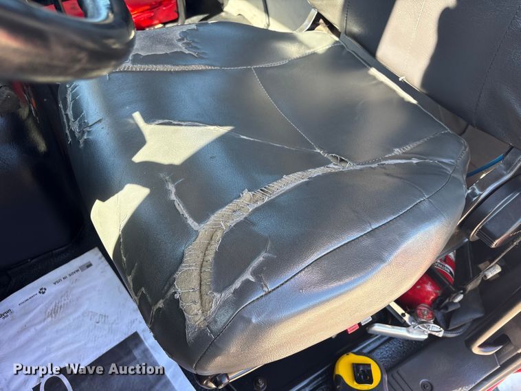 image for item EU7446 2015 International 7600 truck cab and chassis