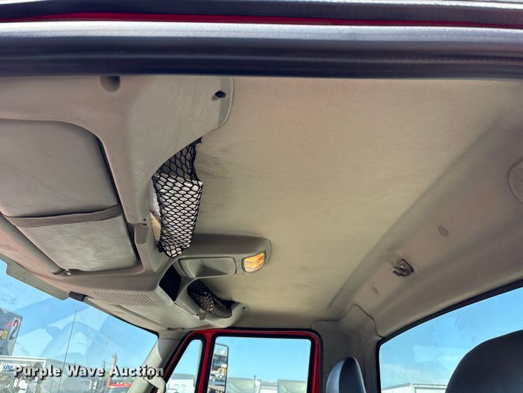 image for item EU7446 2015 International 7600 truck cab and chassis