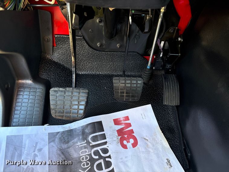 image for item EU7446 2015 International 7600 truck cab and chassis