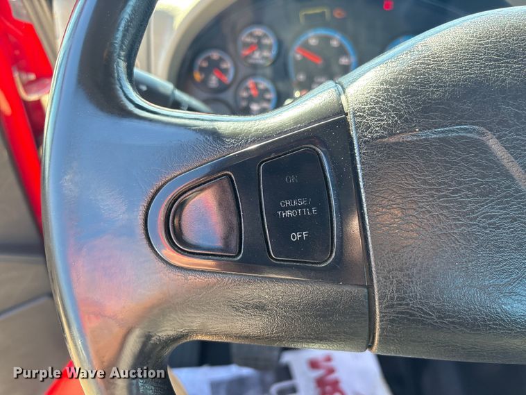 image for item EU7446 2015 International 7600 truck cab and chassis