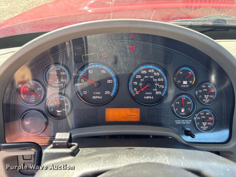 image for item EU7446 2015 International 7600 truck cab and chassis