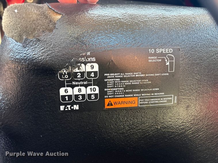 image for item EU7446 2015 International 7600 truck cab and chassis