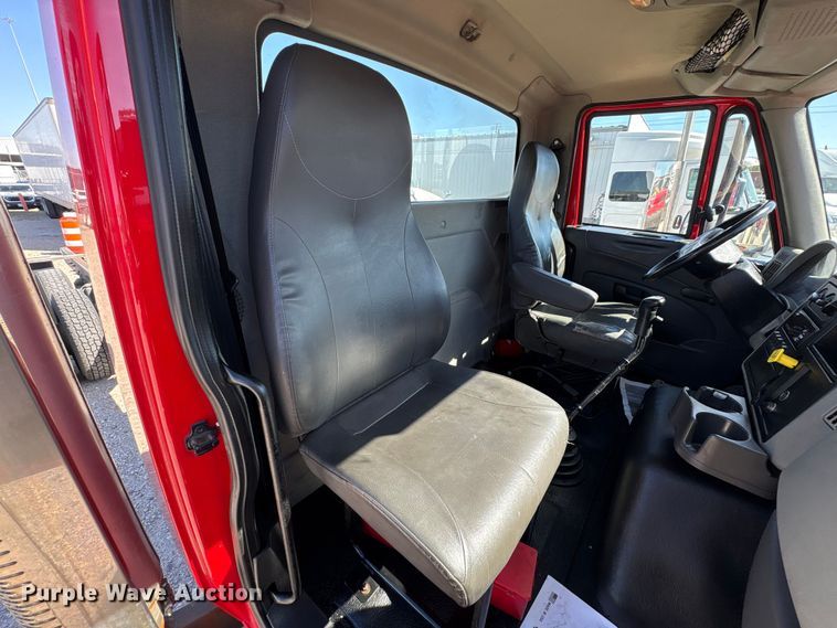 image for item EU7446 2015 International 7600 truck cab and chassis