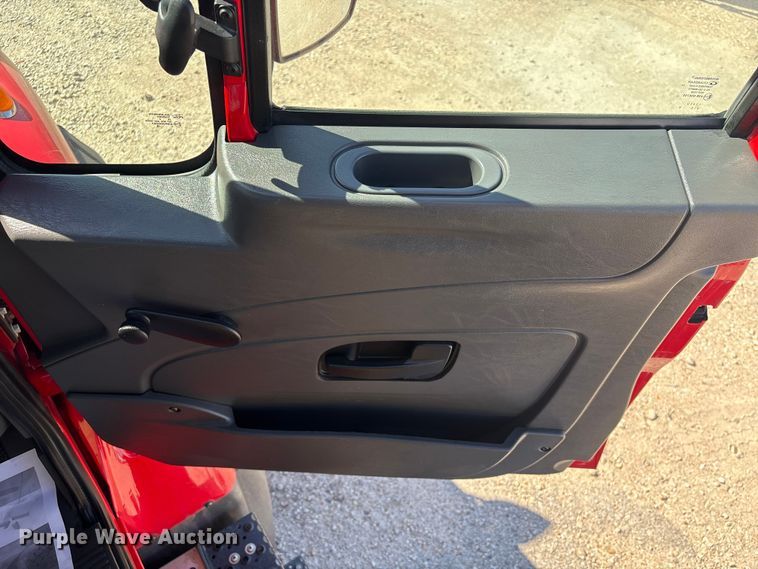 image for item EU7446 2015 International 7600 truck cab and chassis