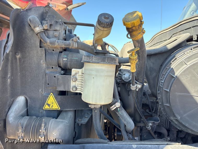 image for item EU7446 2015 International 7600 truck cab and chassis