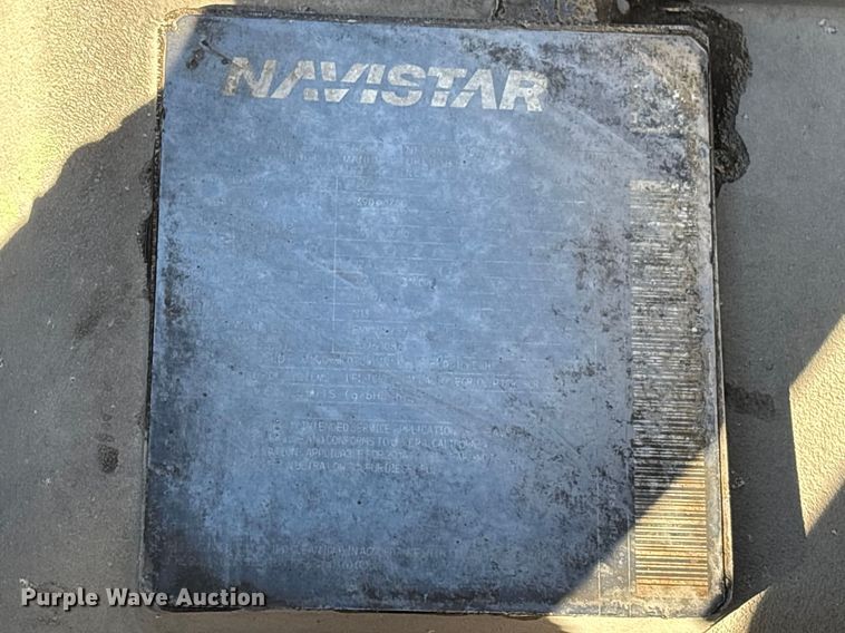 image for item EU7446 2015 International 7600 truck cab and chassis