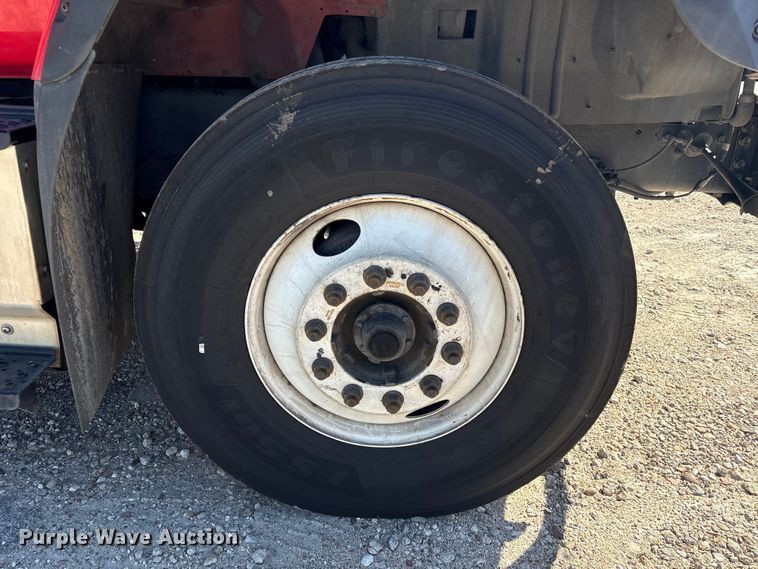 image for item EU7446 2015 International 7600 truck cab and chassis