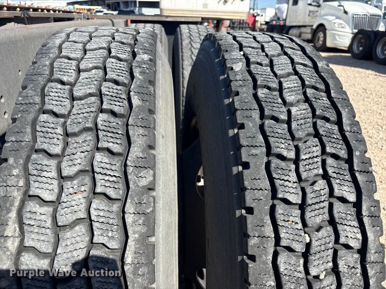 image for item EU7446 2015 International 7600 truck cab and chassis