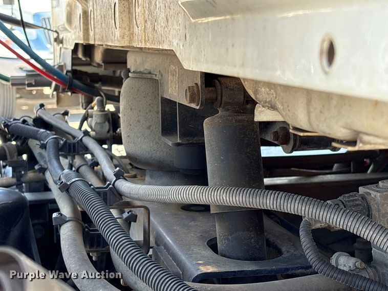 image for item EU7447 2015 International LF687 semi truck