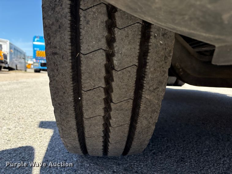 image for item EU7447 2015 International LF687 semi truck