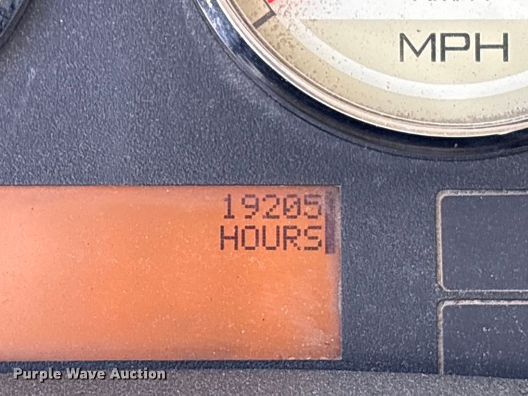 image for item EU7447 2015 International LF687 semi truck