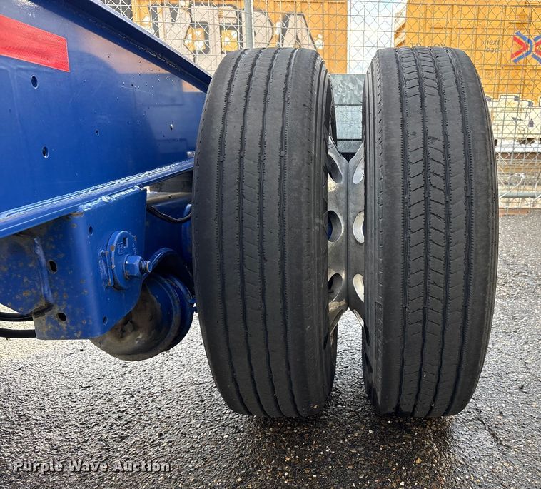 image for item EU8536 2013 Reinke container trailer