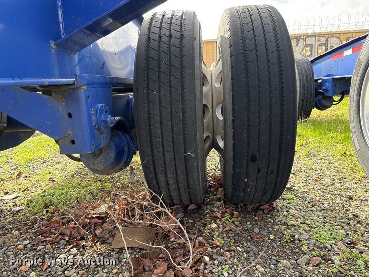 image for item EU8543 2013 Reinke container trailer