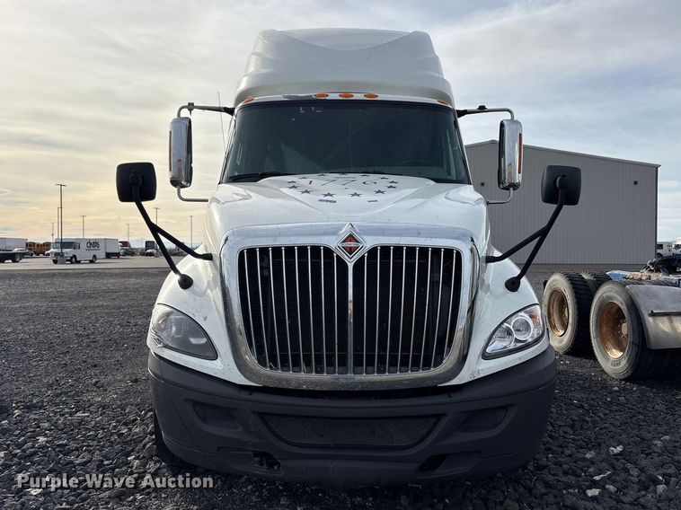 image for item EU8598 2018 International LF687 semi truck