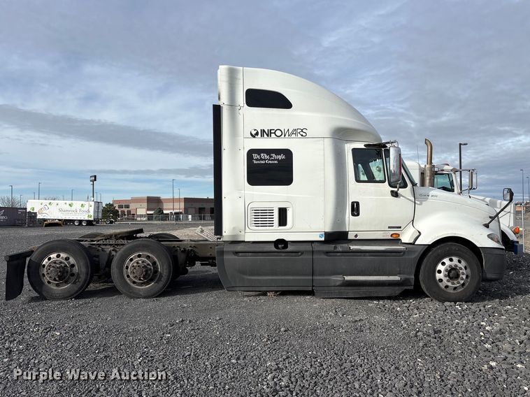 image for item EU8598 2018 International LF687 semi truck