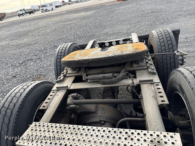 image for item EU8598 2018 International LF687 semi truck