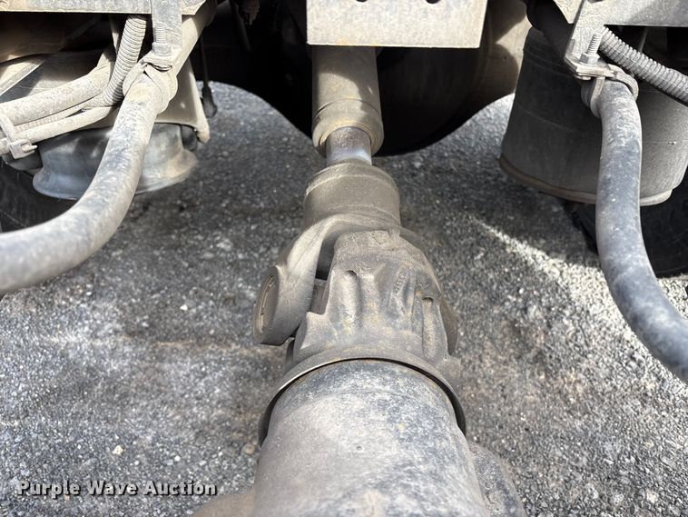 image for item EU8598 2018 International LF687 semi truck