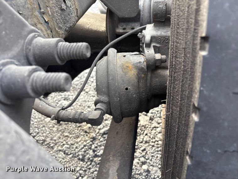 image for item EU8598 2018 International LF687 semi truck