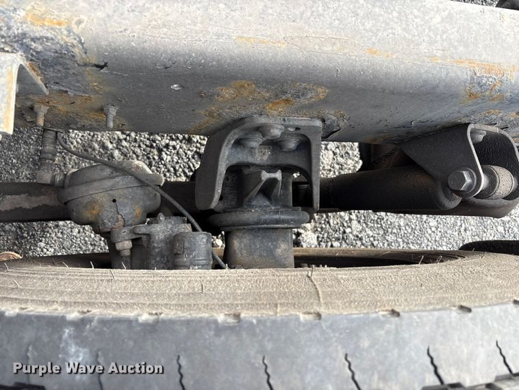 image for item EU8598 2018 International LF687 semi truck